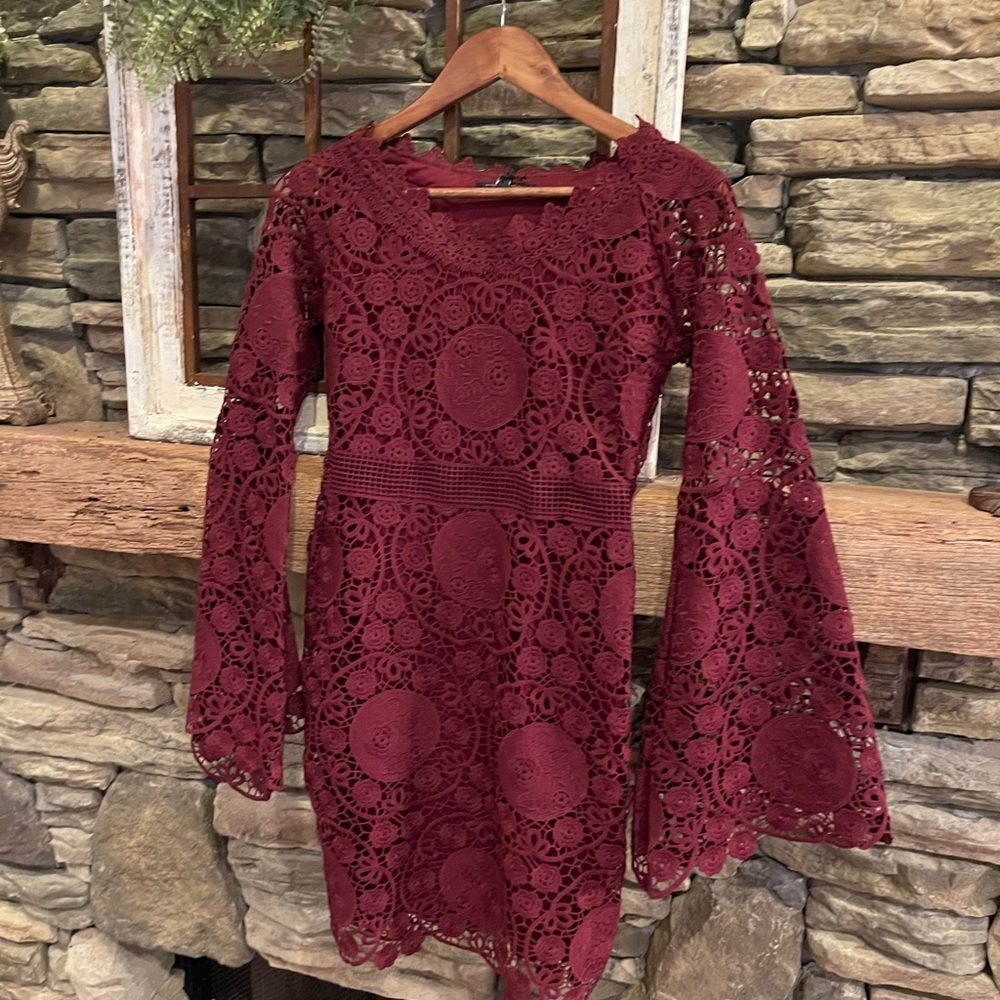 NWT Romeo & Juliet Couture Lace Dress